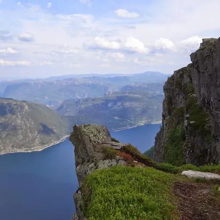 Hébergement de vacances Koselig Ved Fjorden Med Panorama Utsikt *
