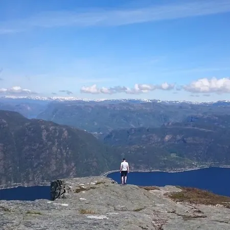 Koselig Ved Fjorden Med Panorama Utsikt * Hjelmeland
