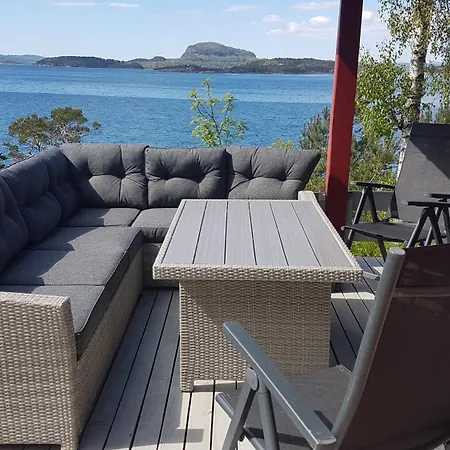 Koselig Ved Fjorden Med Panorama Utsikt Hébergement de vacances Hjelmeland