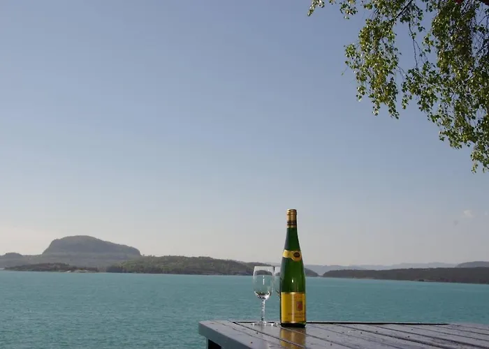 Koselig Ved Fjorden Med Panorama Utsikt Hébergement de vacances *