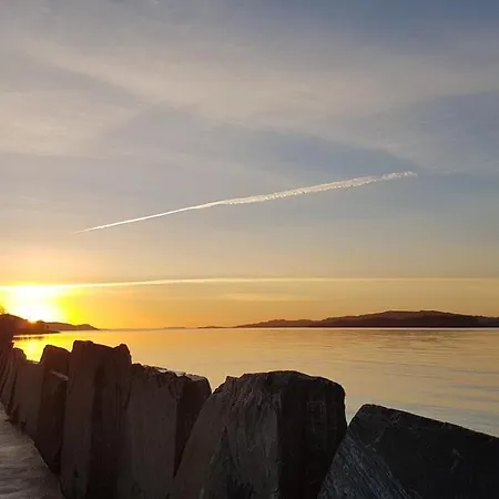 Koselig Ved Fjorden Med Panorama Utsikt Dom wakacyjny *